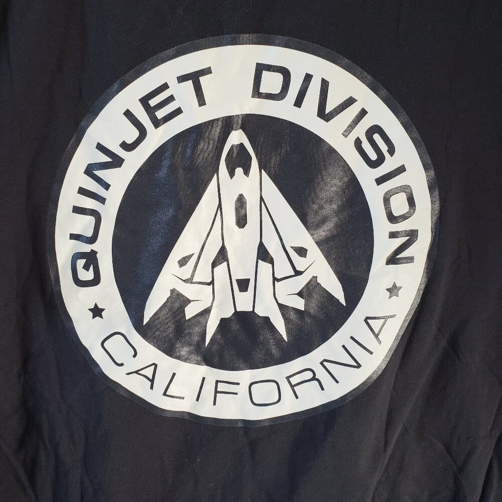 Disneyland Marvel's Avengers Campus Quinjet Division Men's T-shirt Size XL - Picture 5 of 7